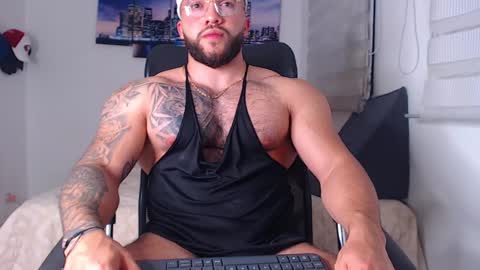 Snapshot of andrew_holden__ chatting on 09/17/25, 12:45 andrew_holden__ online show from 09/17/25, 12:45