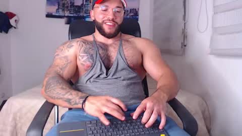 Snapshot of andrew_holden__ chatting on 09/23/25, 12:24 andrew_holden__ online show from 09/23/25, 12:24