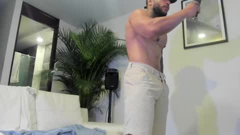 Andrew Johnson online show from 12/31/24, 04:49