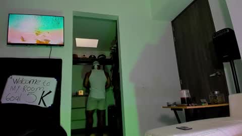 Andrew Johnson online show from 09/28/25, 01:38