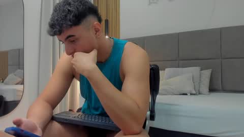 Andrewlamar21 online show from 12/04/24, 03:54