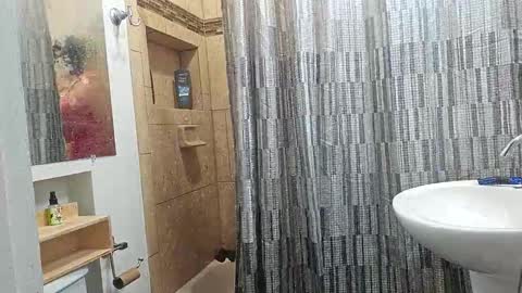 andrewo42601 online show from 09/12/25, 12:27