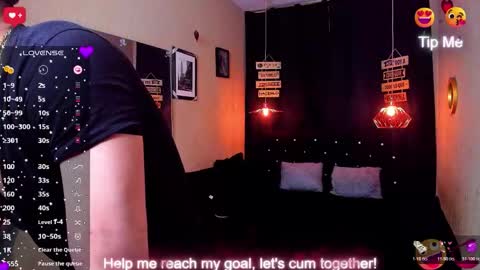      online show from 10/28/25, 07:27