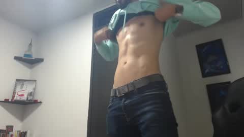 Snapshot of andruwang chatting on 01/02/25, 08:06 Andru online show from 01/02/25, 08:06