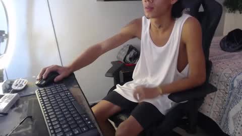 andy_dan1 online show from 12/28/24, 08:58