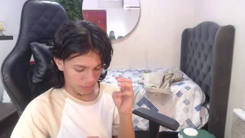 andy_dan1 online show from 02/04/25, 05:55