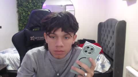 andy_dan1 online show from 03/10/25, 01:32