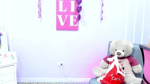 Snapshot of andy_gamboa chatting on 03/06/25, 01:14 Andrea online show from 03/06/25, 01:14