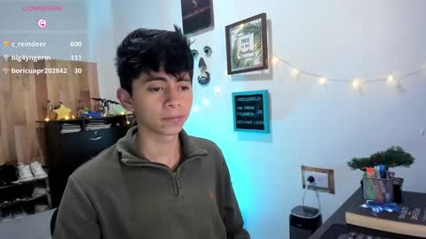 andy_guez_11 online show from 12/19/24, 01:29