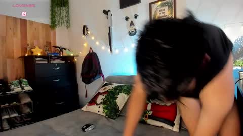 andy_guez_11 online show from 12/20/24, 10:38