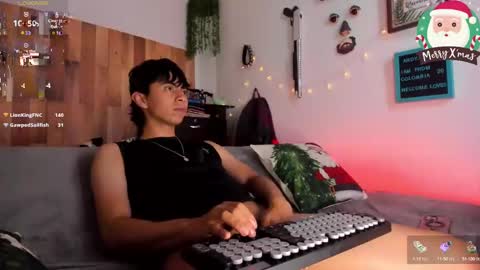 andy_guez_11 online show from 12/23/24, 12:03