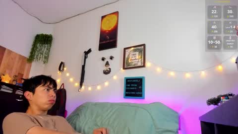 andy_guez_11 online show from 01/17/25, 09:49