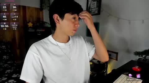 andy_guez_11 online show from 01/28/25, 10:56