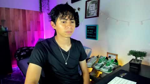 andy_guez_11 online show from 02/03/25, 10:03