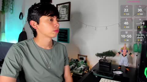 andy_guez_11 online show from 02/05/25, 11:23