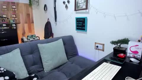 andy_guez_11 online show from 02/08/25, 11:55