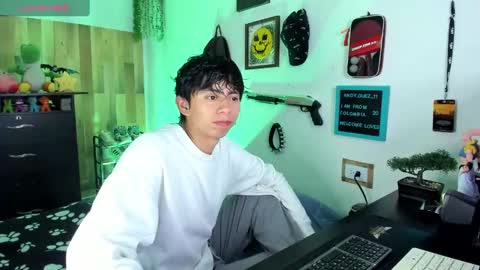 andy_guez_11 online show from 02/10/25, 10:20