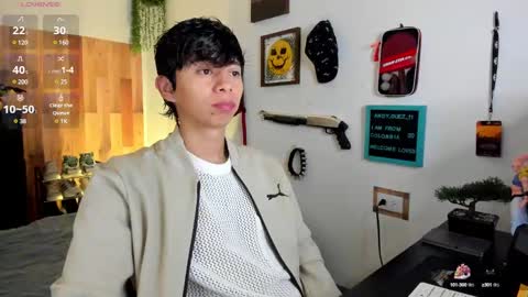 andy_guez_11 online show from 02/21/25, 10:17