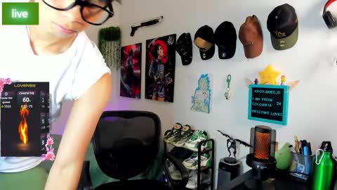 andy_guez_11 online show from 09/22/25, 10:06
