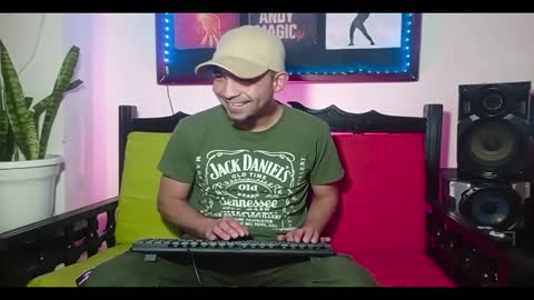 andy_magic_ online show from 11/23/25, 04:12