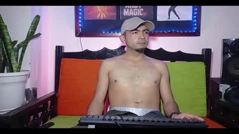 andy_magic_ online show from 11/25/25, 01:49