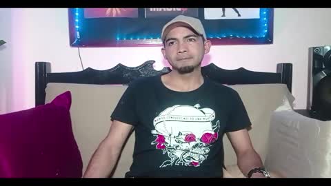 andy_magic_ online show from 11/26/25, 02:12