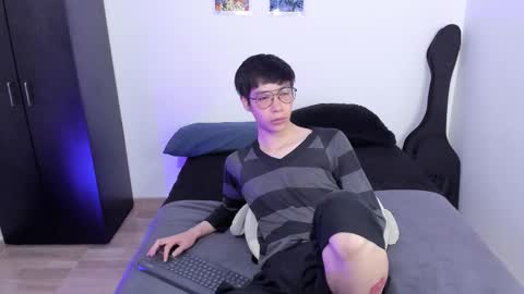 Snapshot of andy_twiink chatting on 03/04/25, 08:16 twx Andy twink3 online show from 03/04/25, 08:16