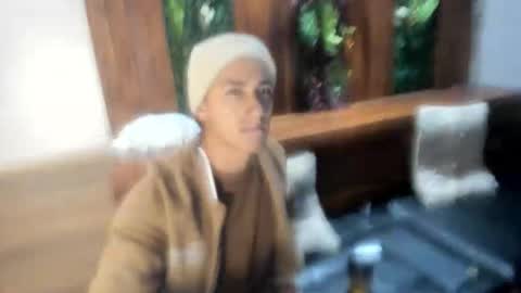 Snapshot of andyjoy_ chatting on 11/20/25, 11:43 Andy Joy online show from 11/20/25, 11:43