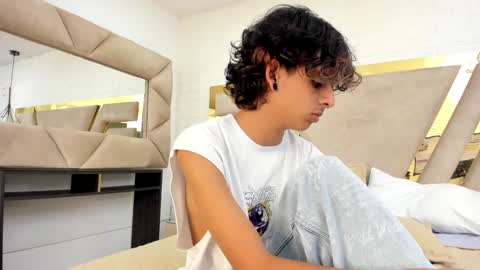 Snapshot of andyxibrat chatting on 09/16/25, 07:26 andyxibrat online show from 09/16/25, 07:26