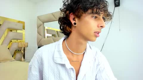 Snapshot of andyxibrat chatting on 09/26/25, 07:51 andyxibrat online show from 09/26/25, 07:51