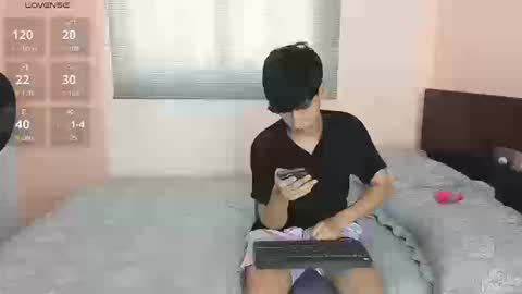 Snapshot of andyy_big_cock chatting on 09/09/25, 12:48 Andy online show from 09/09/25, 12:48