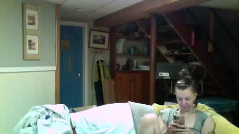 Snapshot of aneoakley chatting on 11/11/25, 07:30 aneoakley online show from 11/11/25, 07:30