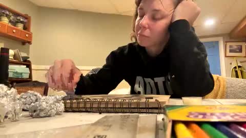 Snapshot of aneoakley chatting on 11/15/25, 11:32 aneoakley online show from 11/15/25, 11:32