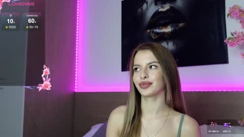 Snapshot of anexxblondie chatting on 12/04/24, 07:23 Ane online show from 12/04/24, 07:23