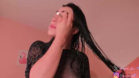 Angel  online show from 10/11/25, 03:28