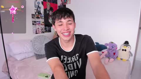 Snapshot of angel_bless19 chatting on 09/20/25, 09:16 Angel help me with 100 thumbs up online show from 09/20/25, 09:16