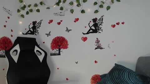 Snapshot of angel_curl chatting on 01/14/25, 07:00 Angel Curl online show from 01/14/25, 07:00