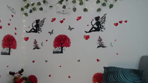 Snapshot of angel_curl chatting on 01/18/25, 07:48 Angel Curl online show from 01/18/25, 07:48