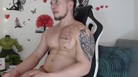 Snapshot of angel_curl chatting on 09/16/25, 07:15 Angel Curl online show from 09/16/25, 07:15