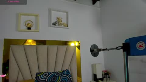 Snapshot of angel_dthroat chatting on 01/25/25, 12:05 ANGHEL online show from 01/25/25, 12:05