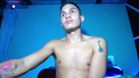 Snapshot of angel_latinboy chatting on 02/12/25, 12:37 Angel online show from 02/12/25, 12:37