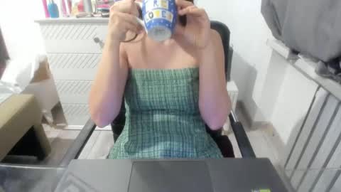 Snapshot of angel_lee__ chatting on 01/19/25, 04:54 angel_lee__ online show from 01/19/25, 04:54