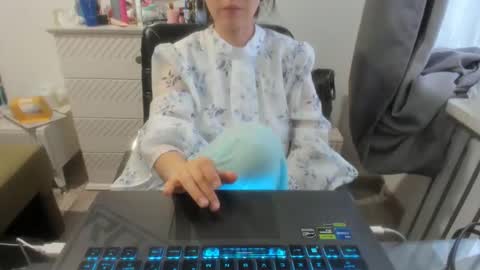 Snapshot of angel_lee__ chatting on 01/23/25, 11:15 angel_lee__ online show from 01/23/25, 11:15