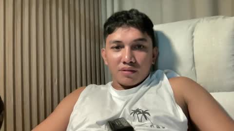 Snapshot of angel_rafael chatting on 01/23/25, 10:01 angel_rafael online show from 01/23/25, 10:01