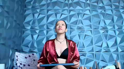 Snapshot of angel_red77 chatting on 10/07/25, 09:01 angel red77 online show from 10/07/25, 09:01