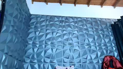 Snapshot of angel_red77 chatting on 10/23/25, 08:18 angel red77 online show from 10/23/25, 08:18