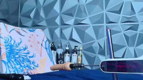 Snapshot of angel_red77 chatting on 10/25/25, 08:36 angel red77 online show from 10/25/25, 08:36