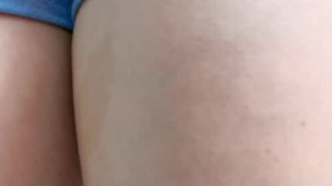 Snapshot of angel_red77 chatting on 11/03/25, 09:27 angel red77 online show from 11/03/25, 09:27