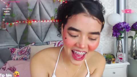 Snapshot of angela_lovee1 chatting on 01/11/25, 12:40 Angela online show from 01/11/25, 12:40