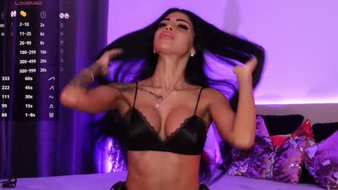 Snapshot of angela_myst chatting on 11/19/25, 02:17 Angela online show from 11/19/25, 02:17